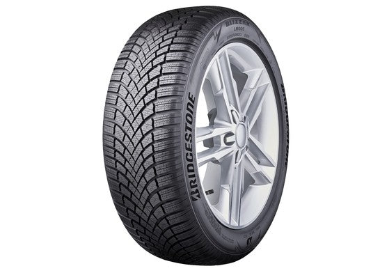 Wheel & Tyres Package( 1AV ZX12 GLOSS BLACK & POLISHED + 225/40R18 BST LM005DG 92VXL RF )