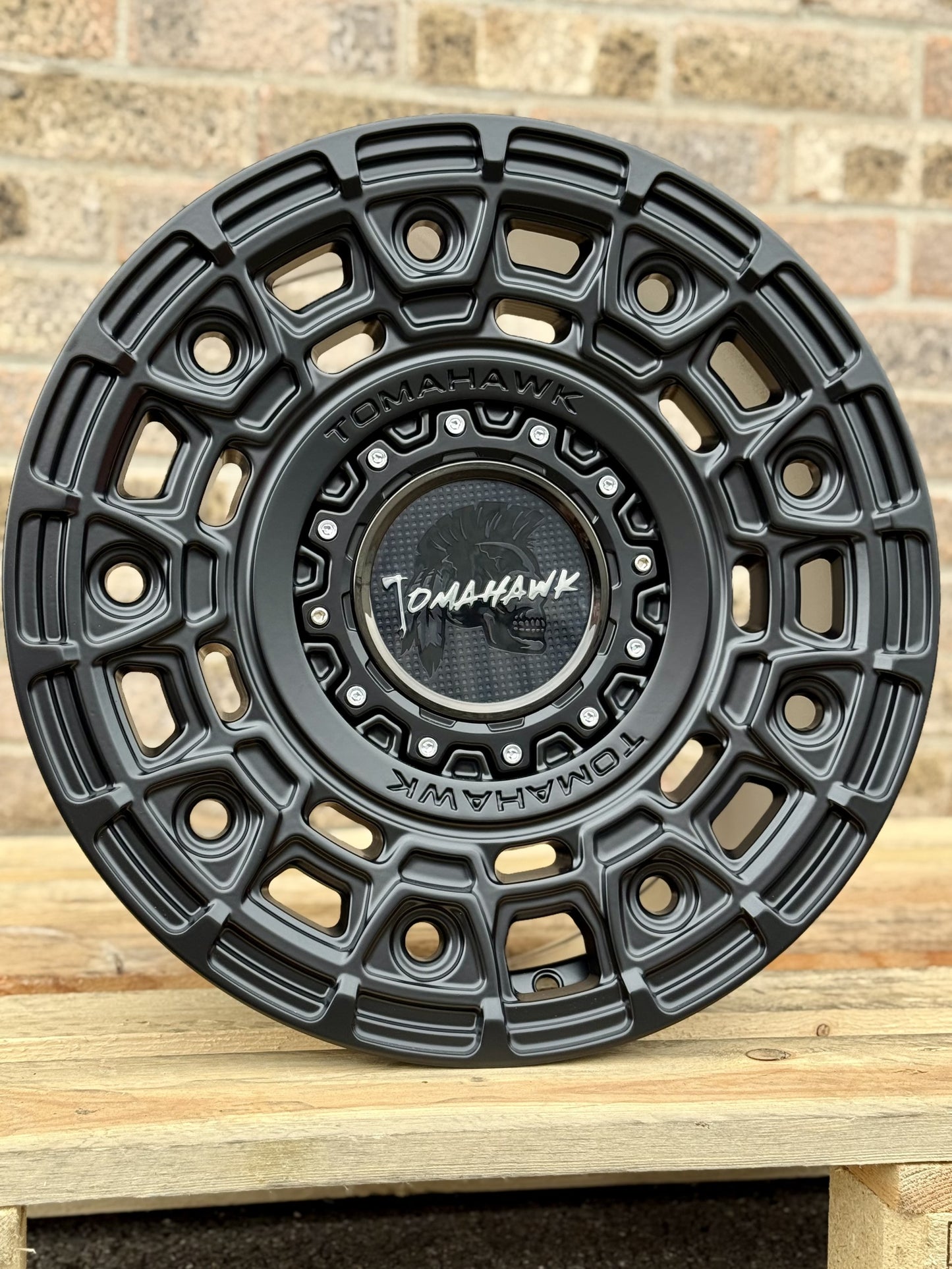 17" Volkswagen Transporter Tomahawk Yakama Alloy Wheel