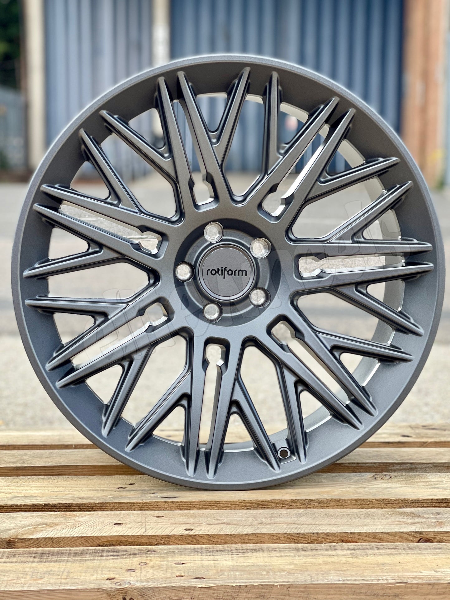 22" Land  Rover Discovery 5 Rotiform JDR Alloy Wheels