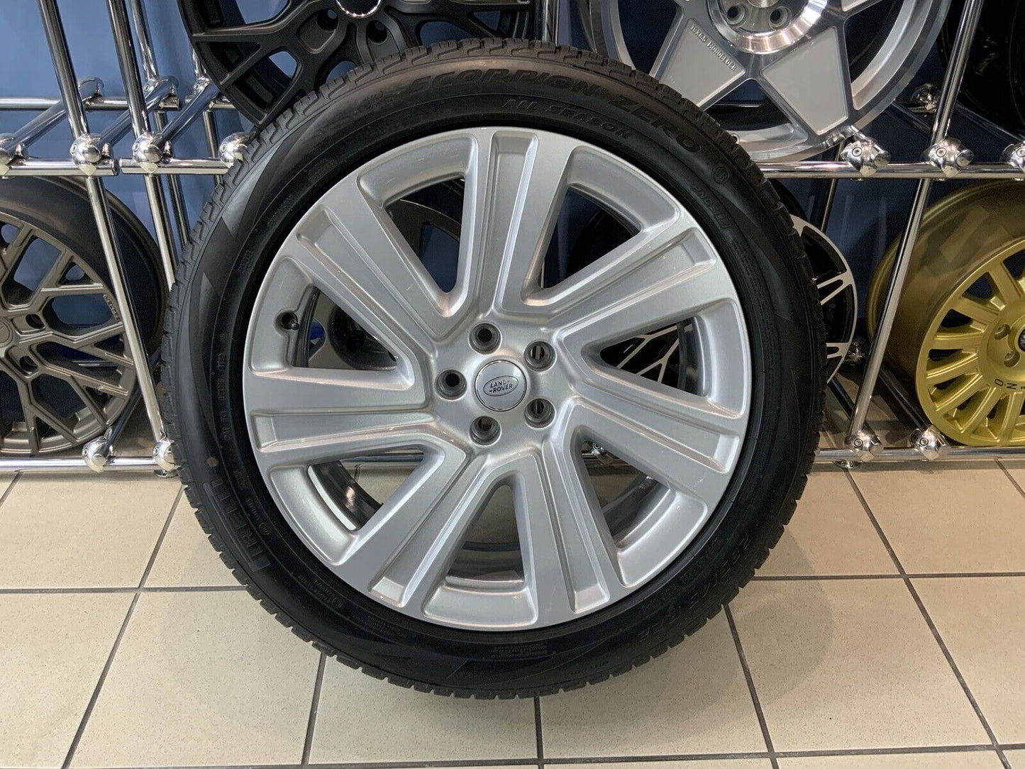 GENUINE RANGE ROVER L460 22" STYLE 7023 ALLOY WHEELS & TYRES