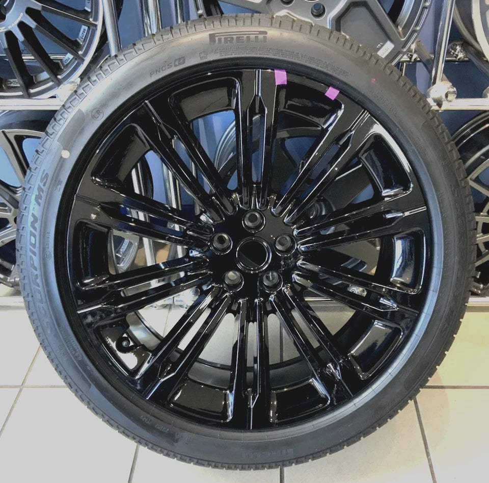 23" Genuine Range Rover L460 Style 1075 Alloy Wheel and Tyre