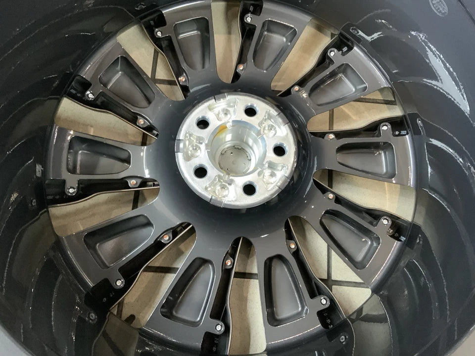 23" GENUINE ROVER L460 STYLE 1077 ALLOY WHEEL BRAND NEW