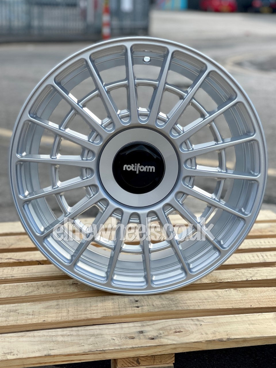 19" Volkswagen Caddy Rotiform LAS R Alloy Wheels