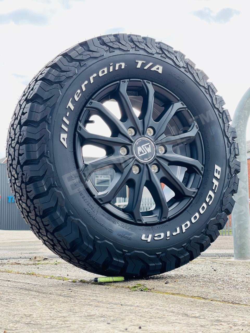16"Iveco Daily 6x125 MSW 48