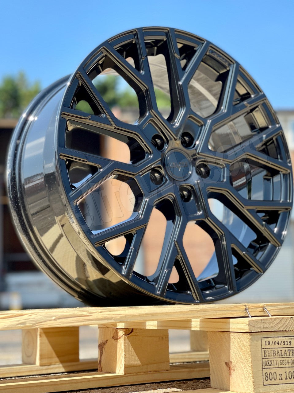 20" Volkswagen Crafter Velare VLR T Gloss Black