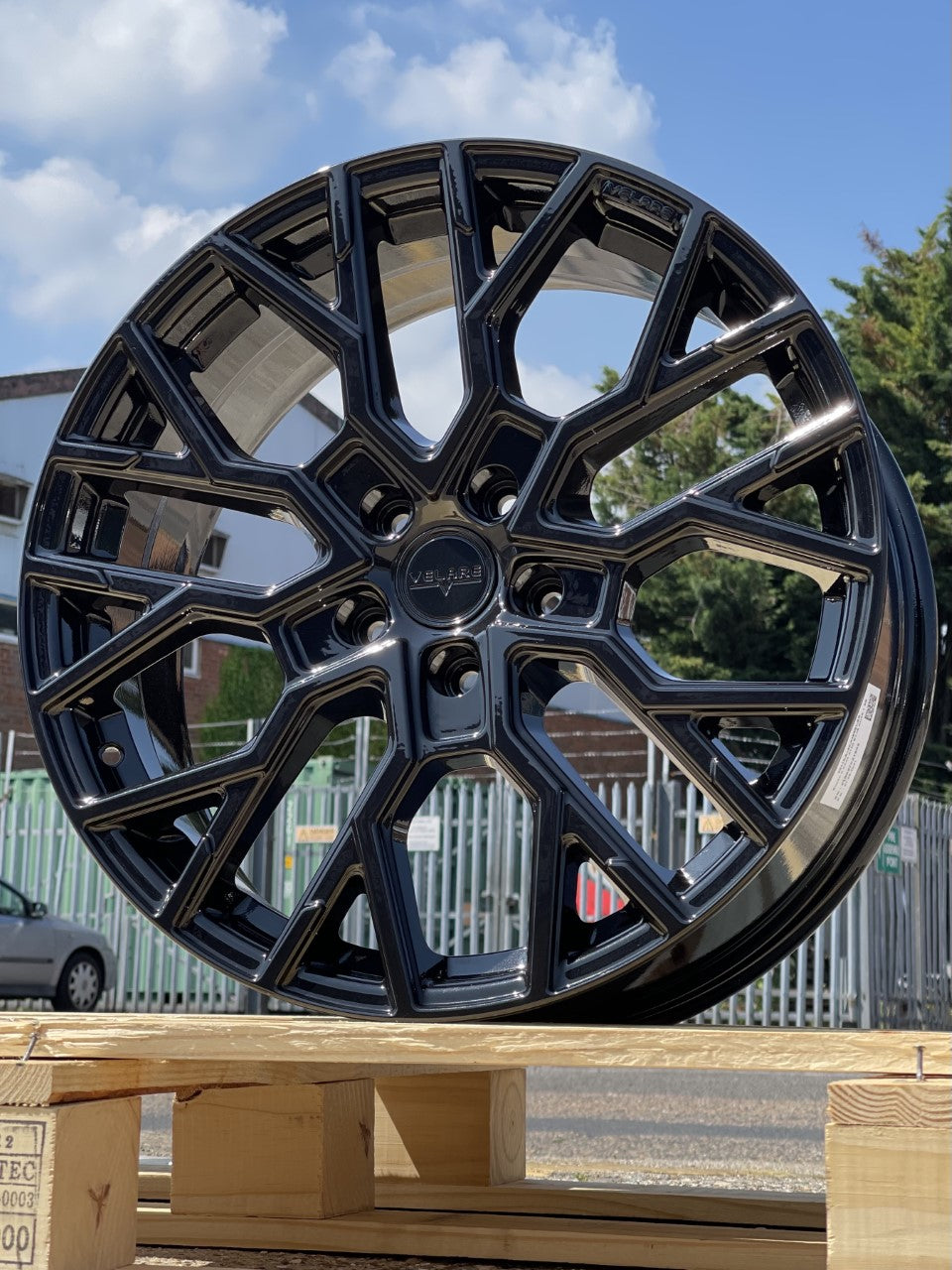 20" Volkswagen Crafter Velare VLR T Gloss Black