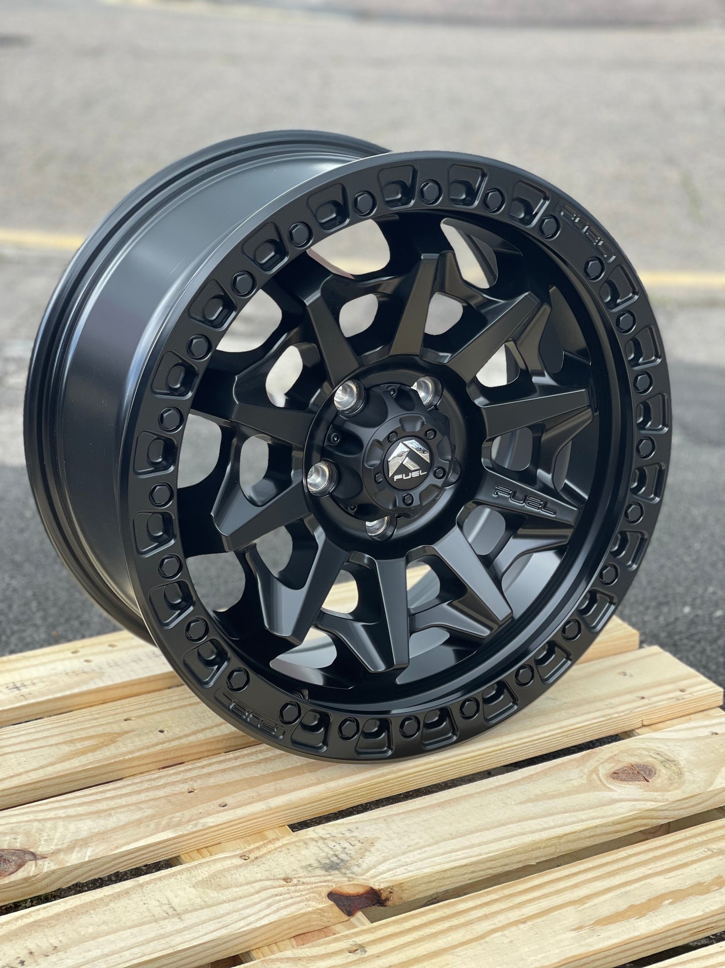 18" Toyota Hilux Fuel Covert