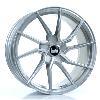 4 x BOLA B25 CRYSTAL SILVER & 4 x 235/40ZR18 95W XL RAPID P609