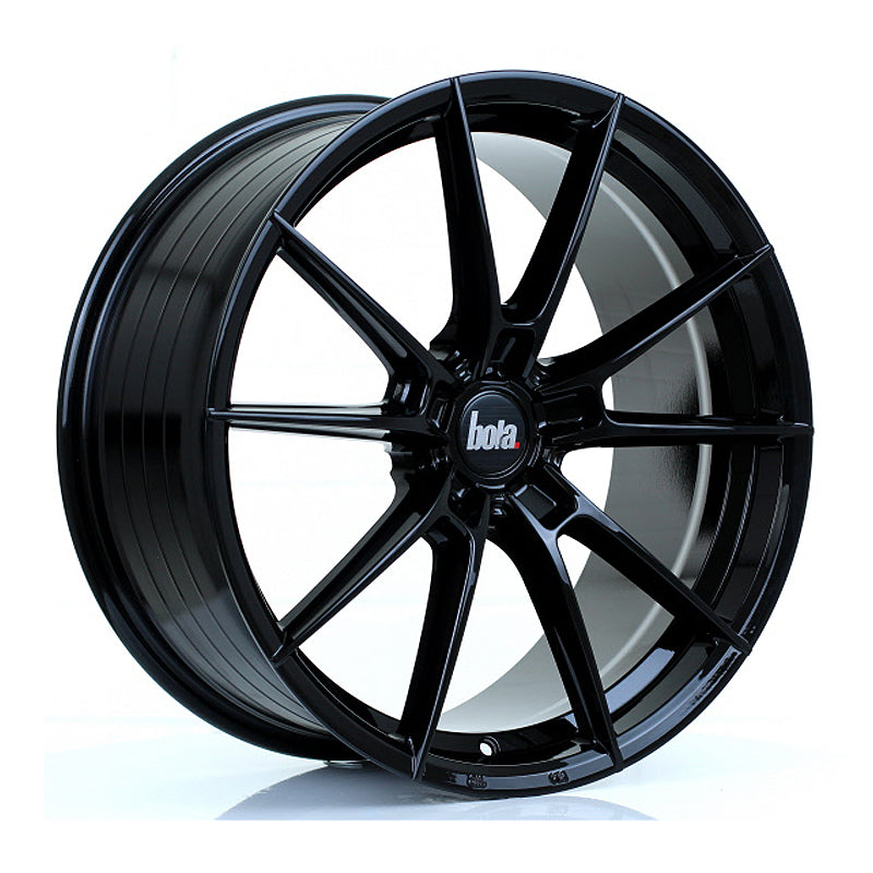 4 x BOLA B19 GLOSS BLACK & 4 x 225/40R19 BST S001 AZ* 89Y RFT