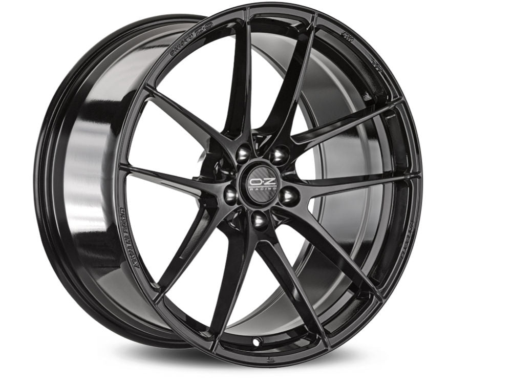 4 x OZ Racing LEGGERA HLT GLOSS BLACK & 4 x 235/35ZR19 FALKEN FK520 91Y XL