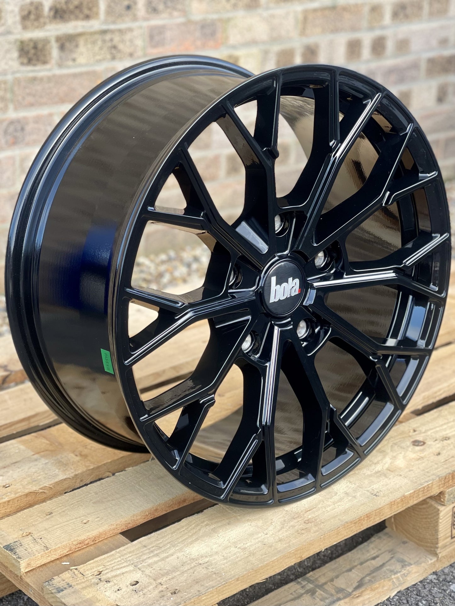 20" Ford Transit Custom Bola Vansport B25 Gloss Black Alloy Wheels