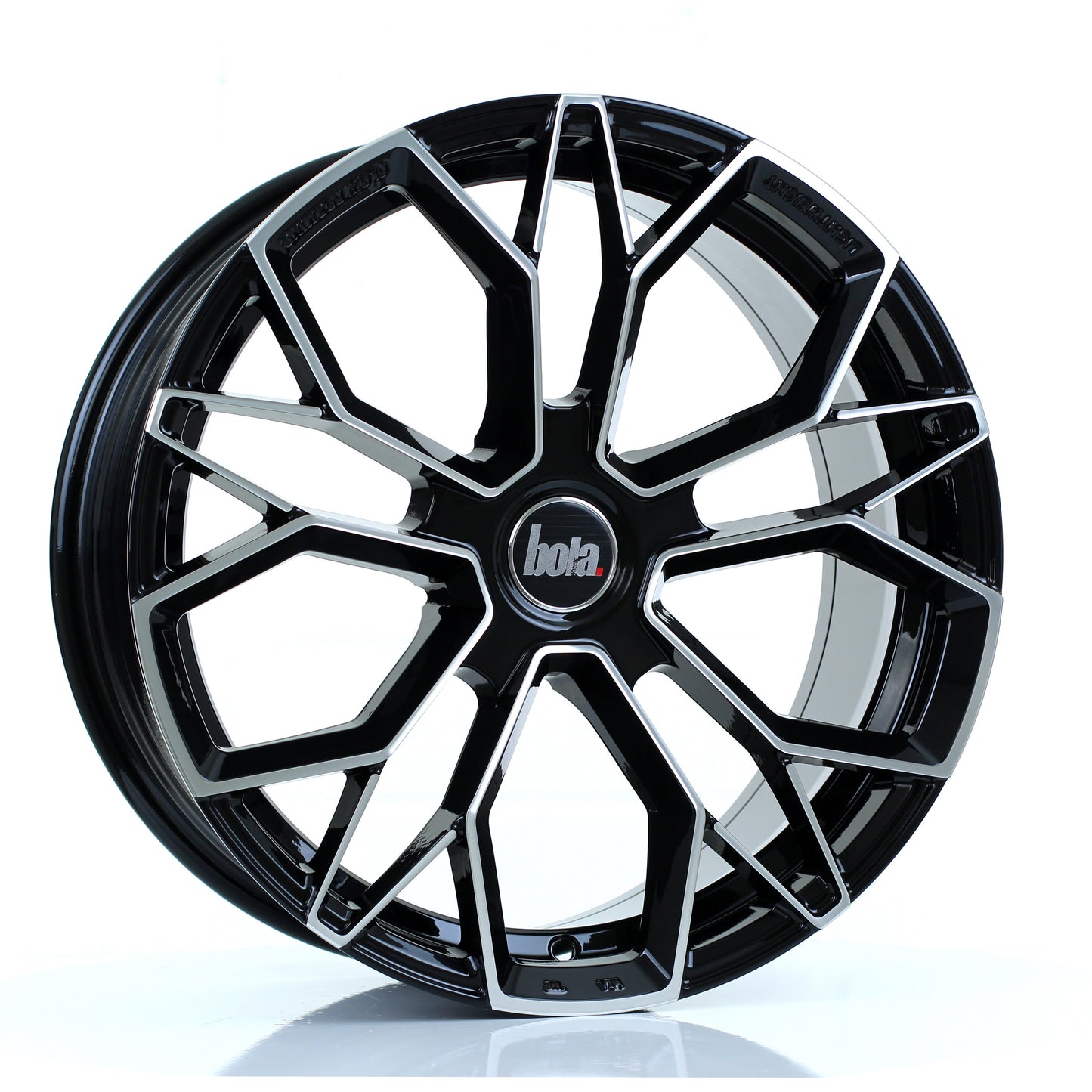 Wheel & Tyres Package( BOLA FLF GLOSS BLACK POLISHED FACE + 225/40R18 CO SC5 92WXLSSRMOE )