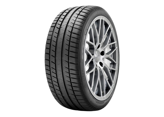 4 x Calibre Pace Silver & 4 x 195/45R16 84V XL RIKEN ROAD PERFORMANCE