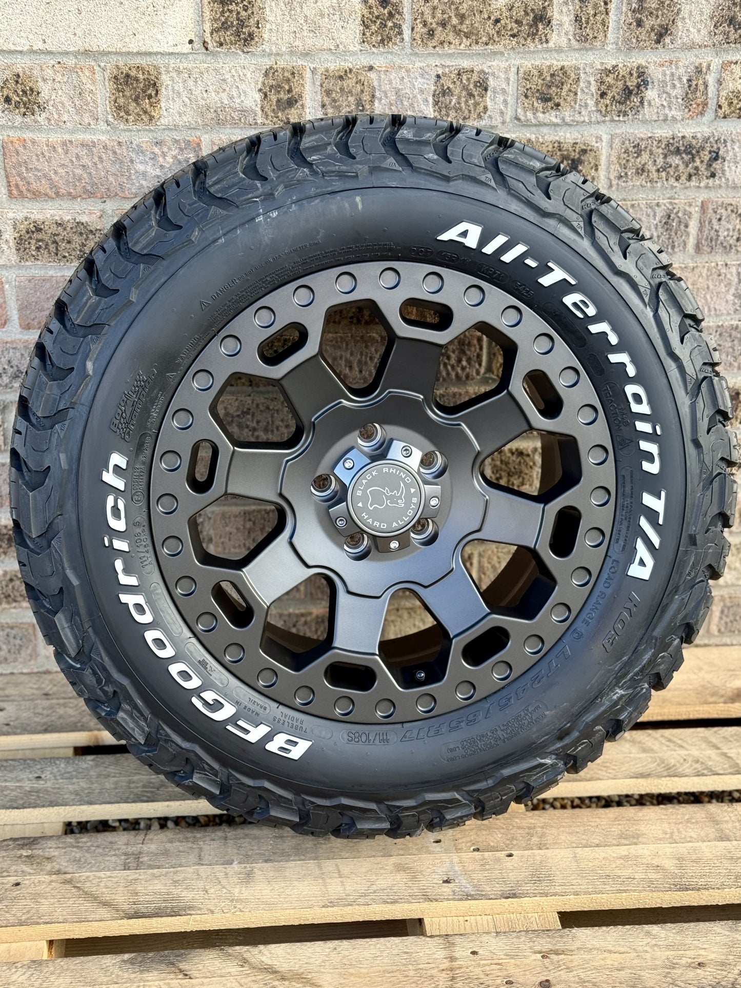 17" Volkswagen Crafter MAN TGE Black Rhino Warlord Gunmetal Alloy Wheels & BFG KO3 Tyres