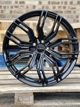 Load image into Gallery viewer, 22&quot; Land Rover Defender L663 Romac Catalina Gloss Black Alloy Wheel

