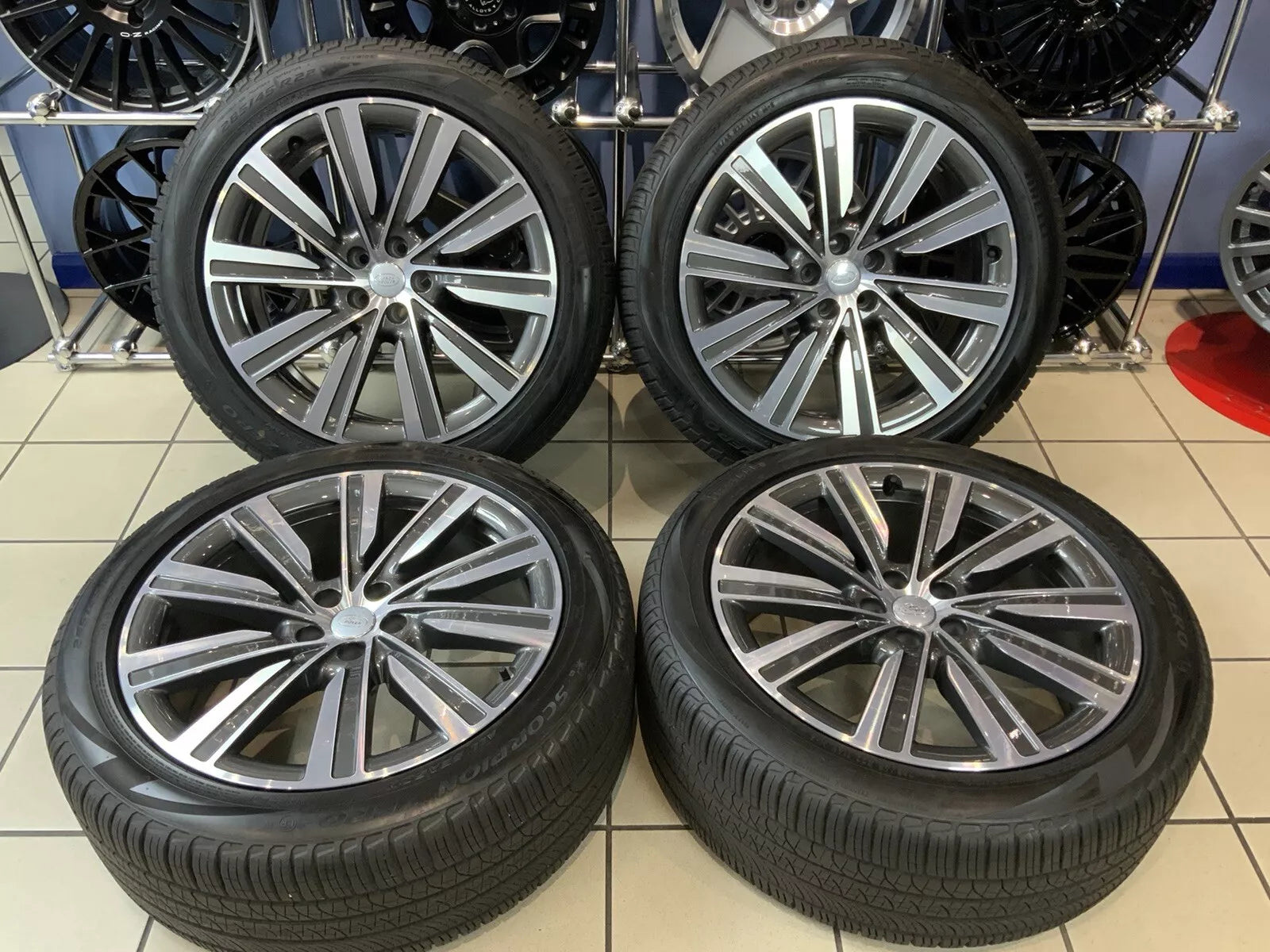 Very Rare Genuine Range Rover L460 22