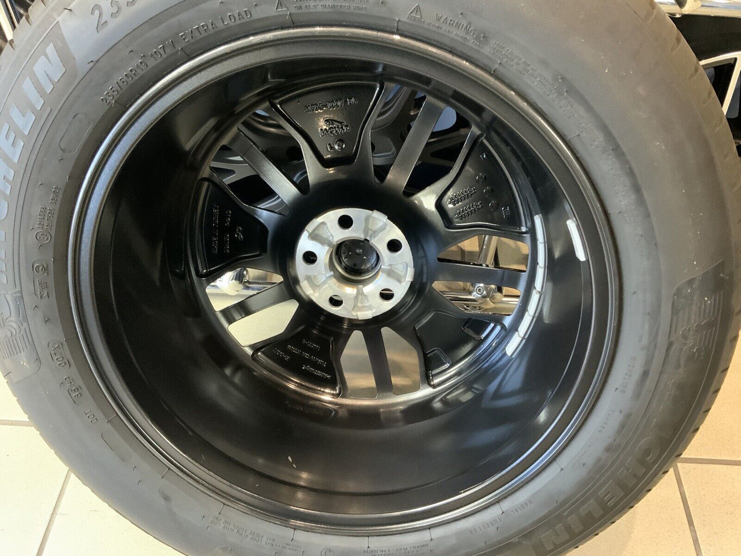 GENUINE JAGUAR I PACE  ALLOY WHEELS 19" STYLE 5055 & MICHELIN TYRES