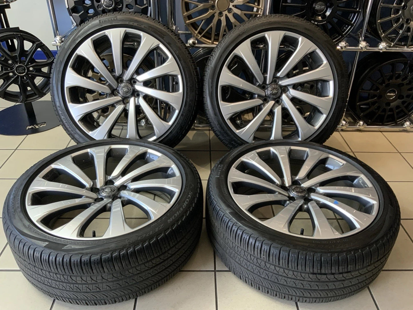 GENUINE RANGE ROVER  L460 23" STYLE 1079 ALLOY WHEELS & TYRES USED SET