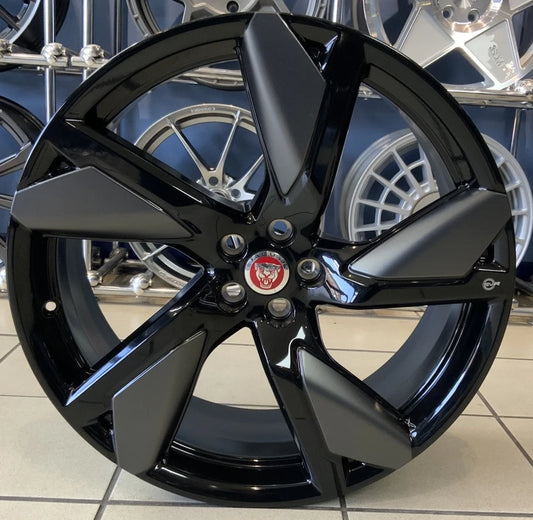 GENUINE JAGUAR F PACE SVR 22"ALLOY WHEEL STYLE 575 EDITION