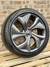Load image into Gallery viewer, 23&quot; Genuine Range Rover Style 5128 Alloy Wheels and Tyres
