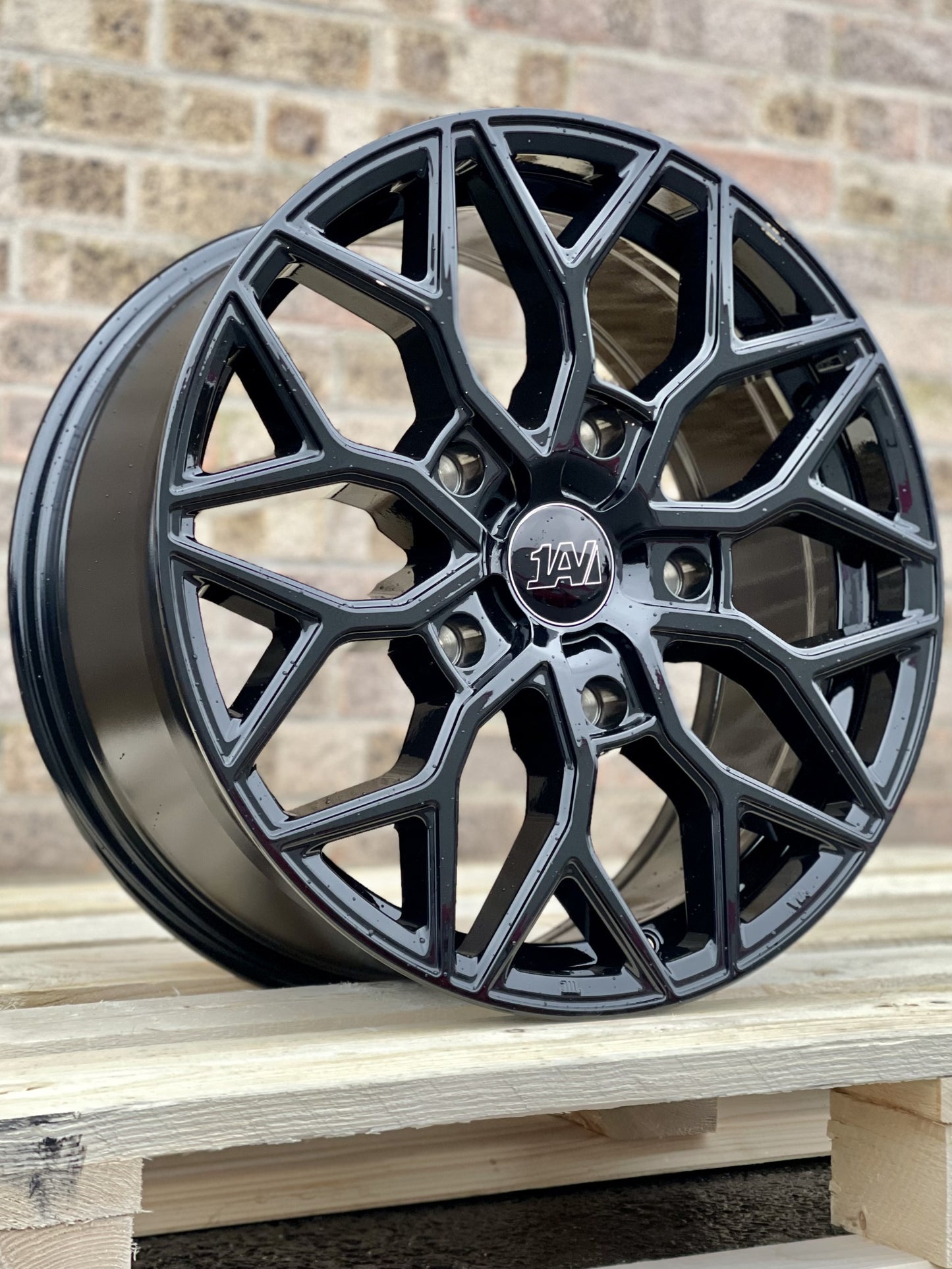 18" Ford Transit Custom 1AV ZX12T Gloss Black Alloy Wheels and Tyres