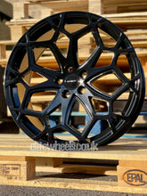 Load image into Gallery viewer, 22&quot; Land Rover Defender L663 Hawke Astrid Gloss Black Alloy Wheels

