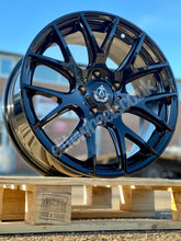 Load image into Gallery viewer, 18&quot; Volkswagen Transporter T5 T6 AXE CS Gloss Black
