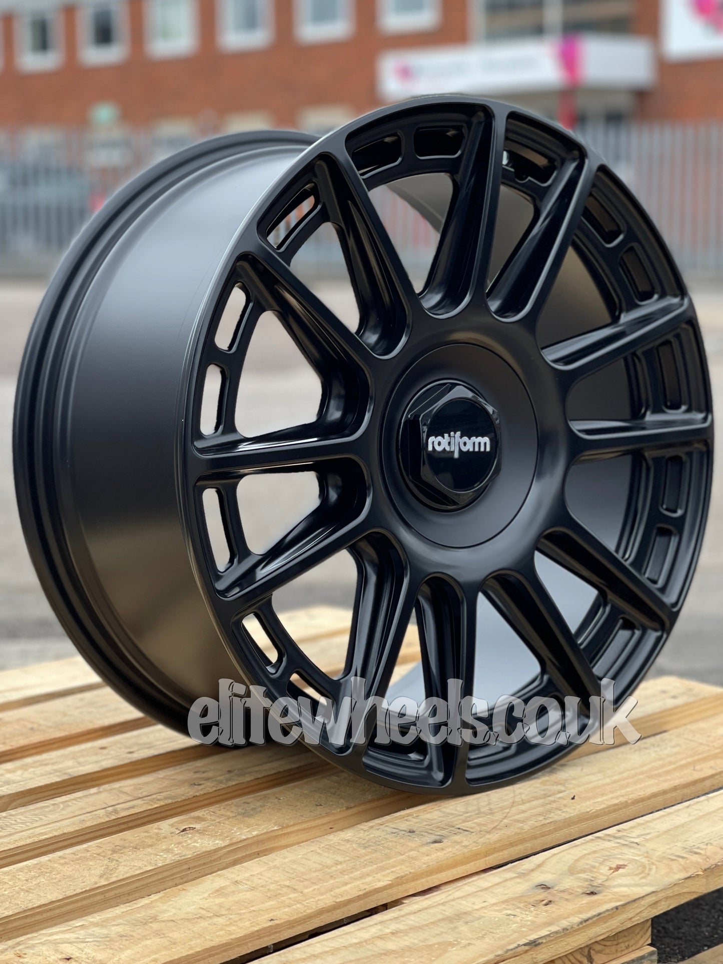 19" Volkswagen Caddy Rotiform OZR Matt Black