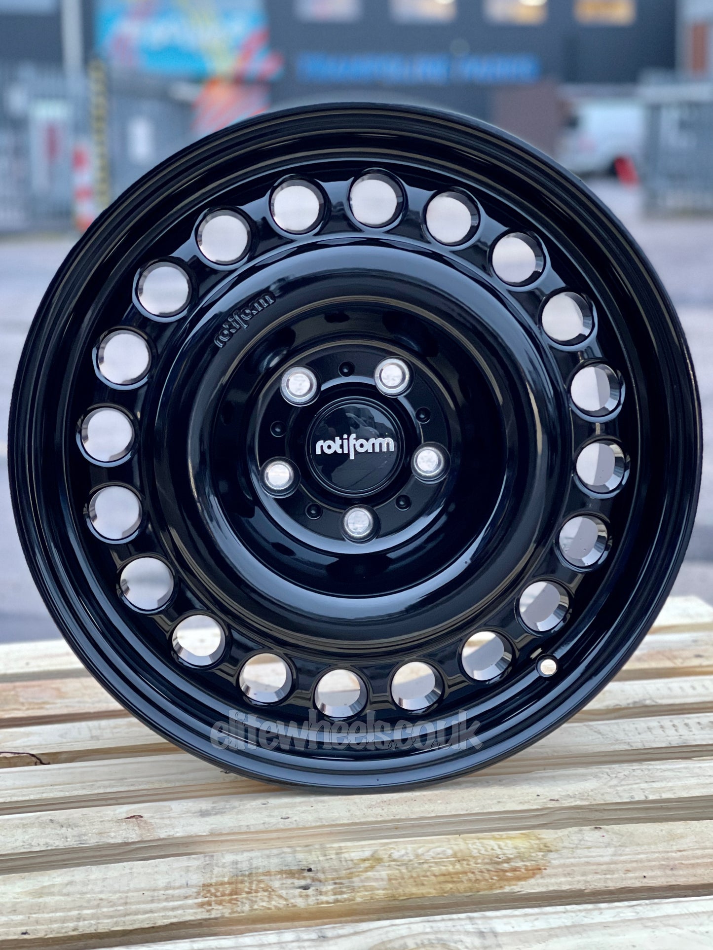 20" Volkswagen Amarok Rotiform STL