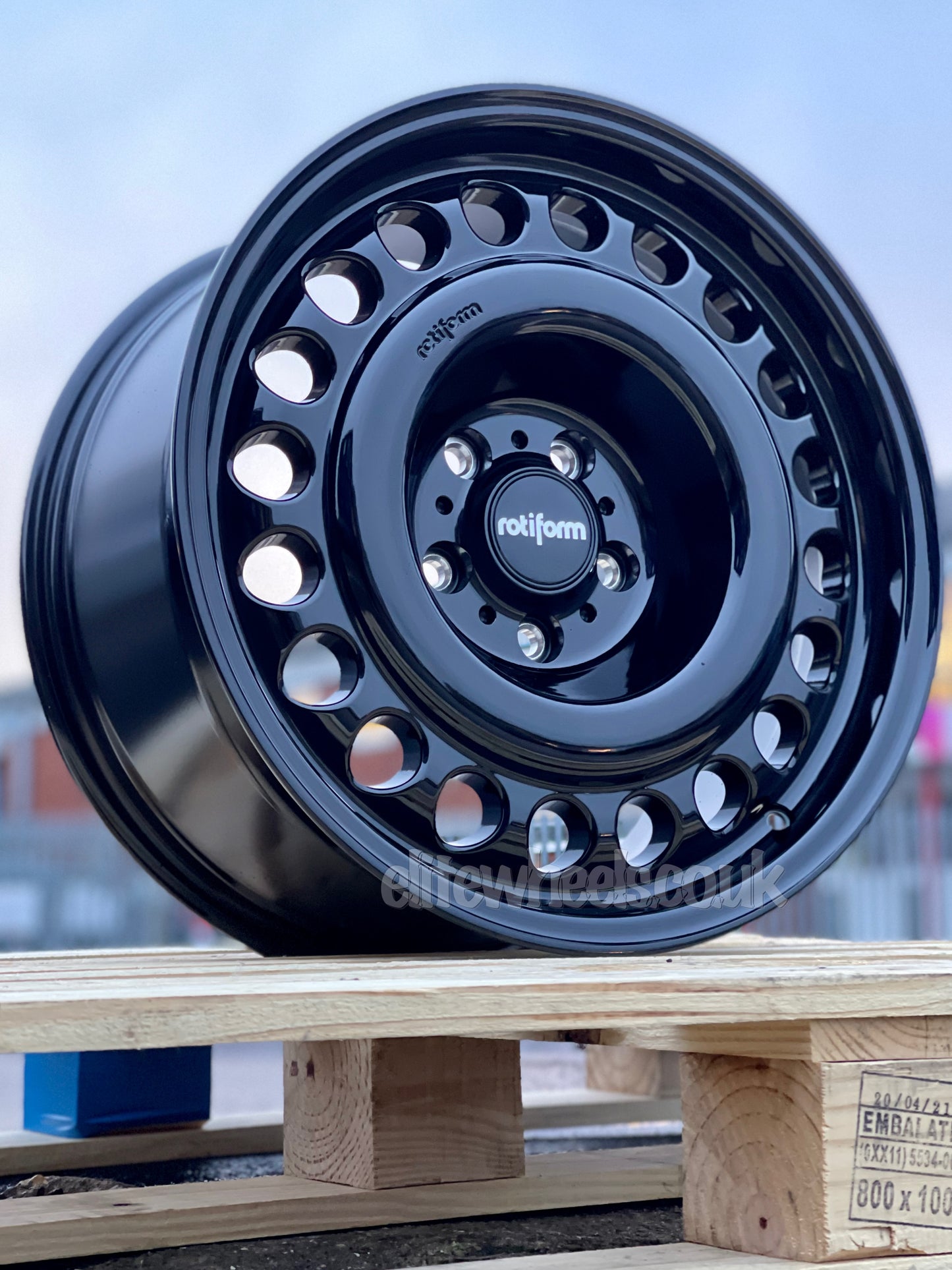 20" Volkswagen Amarok Rotiform STL