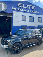 Load image into Gallery viewer, 22&quot; Land Rover Defender AXE EX36 Alloy Wheels
